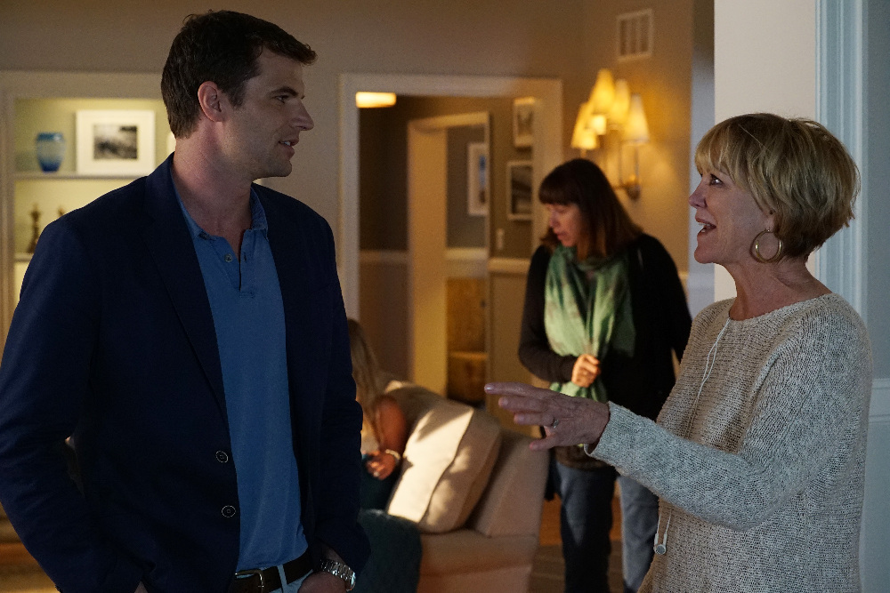 The Liars Start To Point Fingers on Tonight’s ‘Pretty Little Liars’ – Watch the Video!