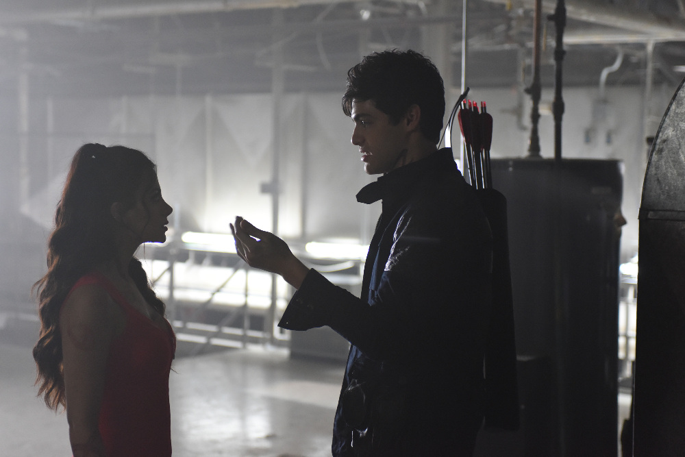 Clary Is On A Mission To Save Simon On Tonight’s ‘Shadowhunters’ – Watch The Video!