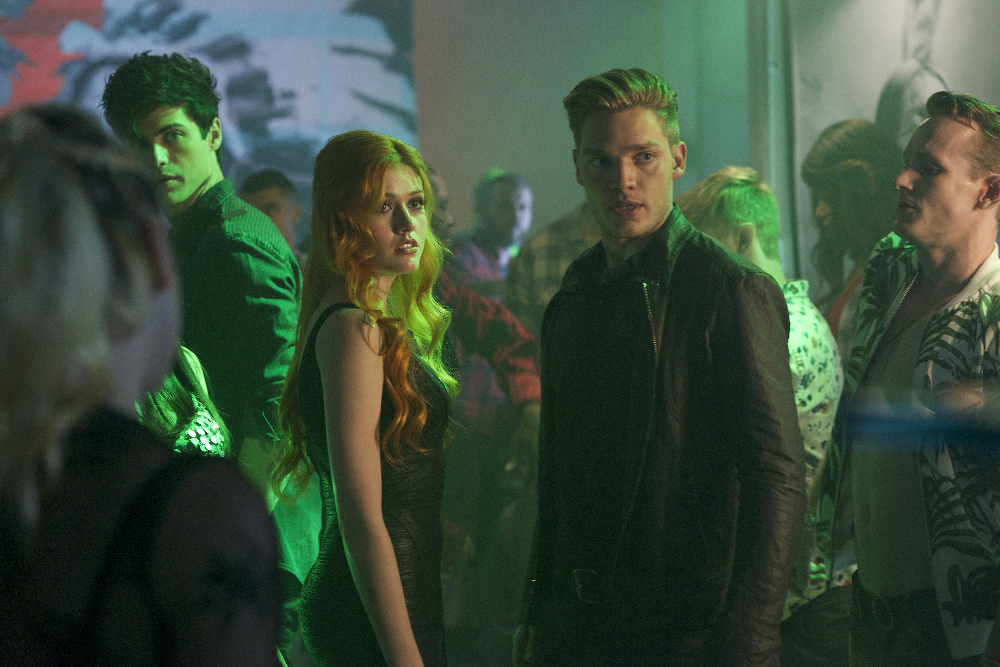The Shadowhunters Will Have To Put Their Trust In A Downworlder on Tonight’s ‘Shadowhunters’ – Watch A Sneak Peek!