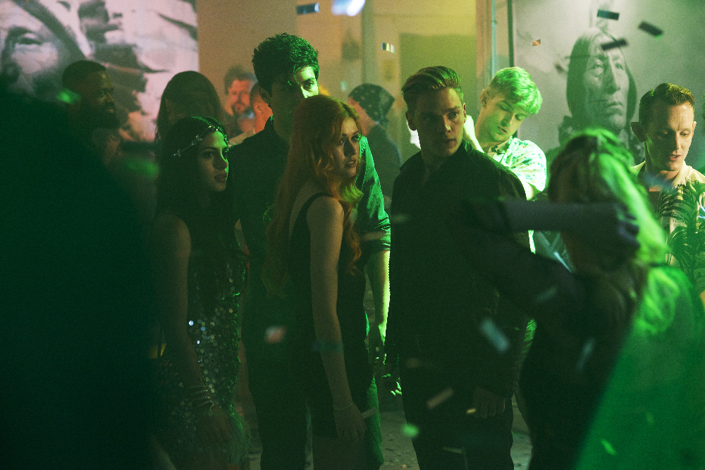 The Shadowhunters Will Have To Put Their Trust In A Downworlder on Tonight’s ‘Shadowhunters’ – Watch A Sneak Peek!