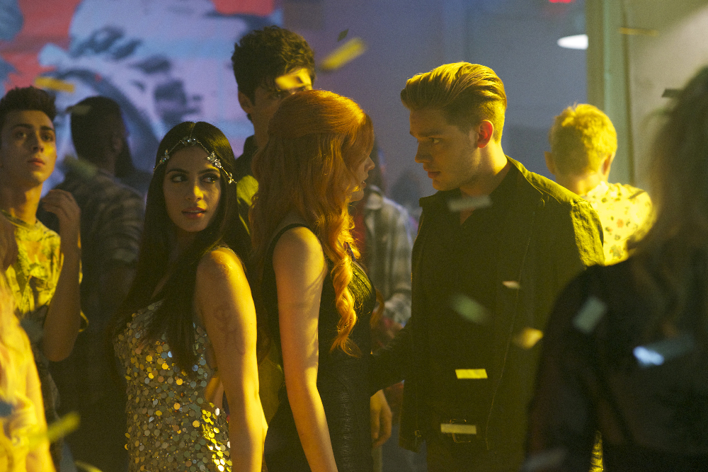 The Shadowhunters Will Have To Put Their Trust In A Downworlder on Tonight’s ‘Shadowhunters’ – Watch A Sneak Peek!