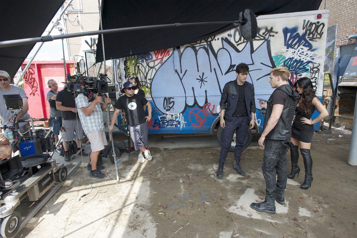 Can Alec & Clary Work Together To Find Valentine? Watch A Sneak Peek Of Tonight’s ‘Shadowhunters’ To Find Out!