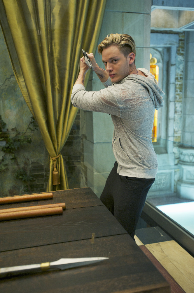 Can Alec & Clary Work Together To Find Valentine? Watch A Sneak Peek Of Tonight’s ‘Shadowhunters’ To Find Out!