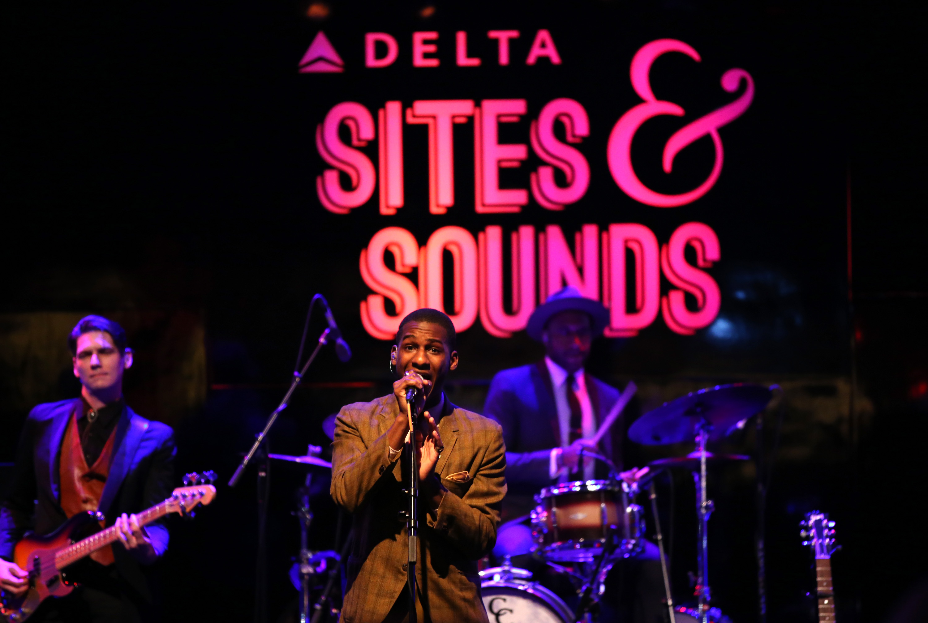 Victoria Justice, Chloe Moretz, Ariel Winter + More Kick Off GRAMMY Weekend with Delta Airlines