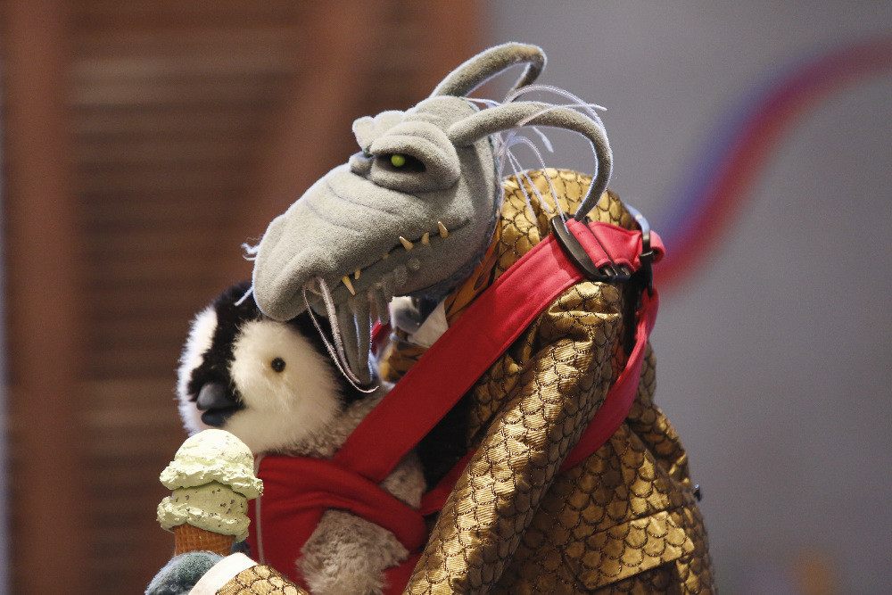 Miss Piggy Learns the Meaning of Friendship Tonight on “The Muppets” – See Exclusive Pics from the Episode