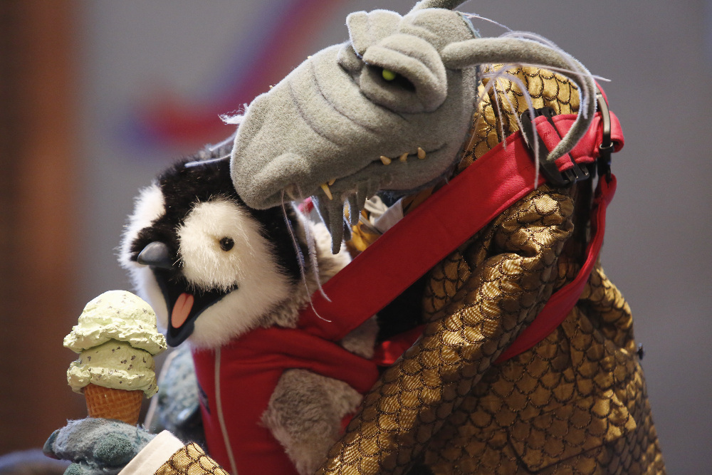 Miss Piggy Learns the Meaning of Friendship Tonight on “The Muppets” – See Exclusive Pics from the Episode