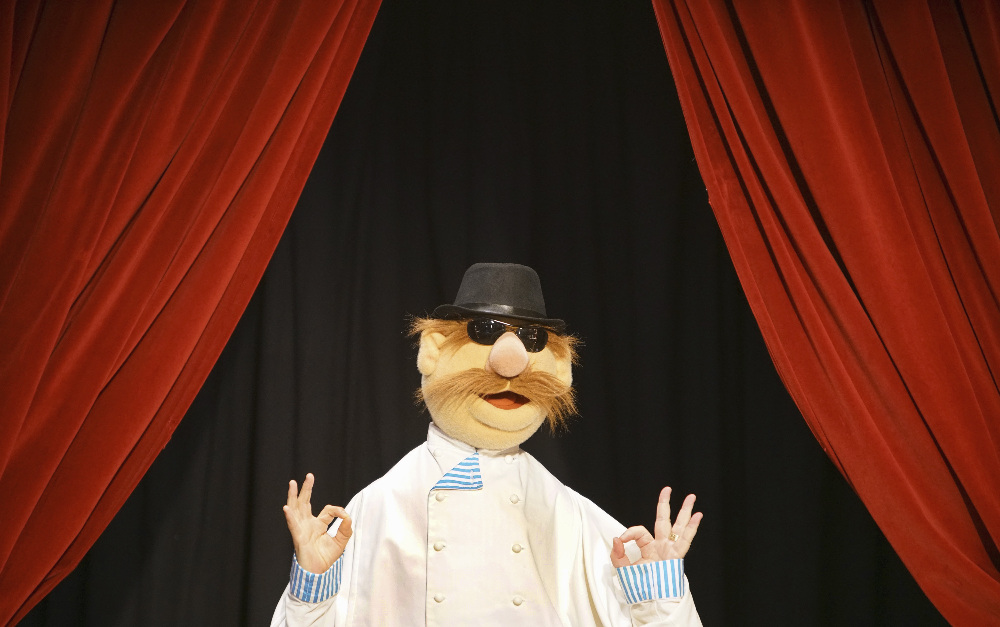 Miss Piggy Learns the Meaning of Friendship Tonight on “The Muppets” – See Exclusive Pics from the Episode