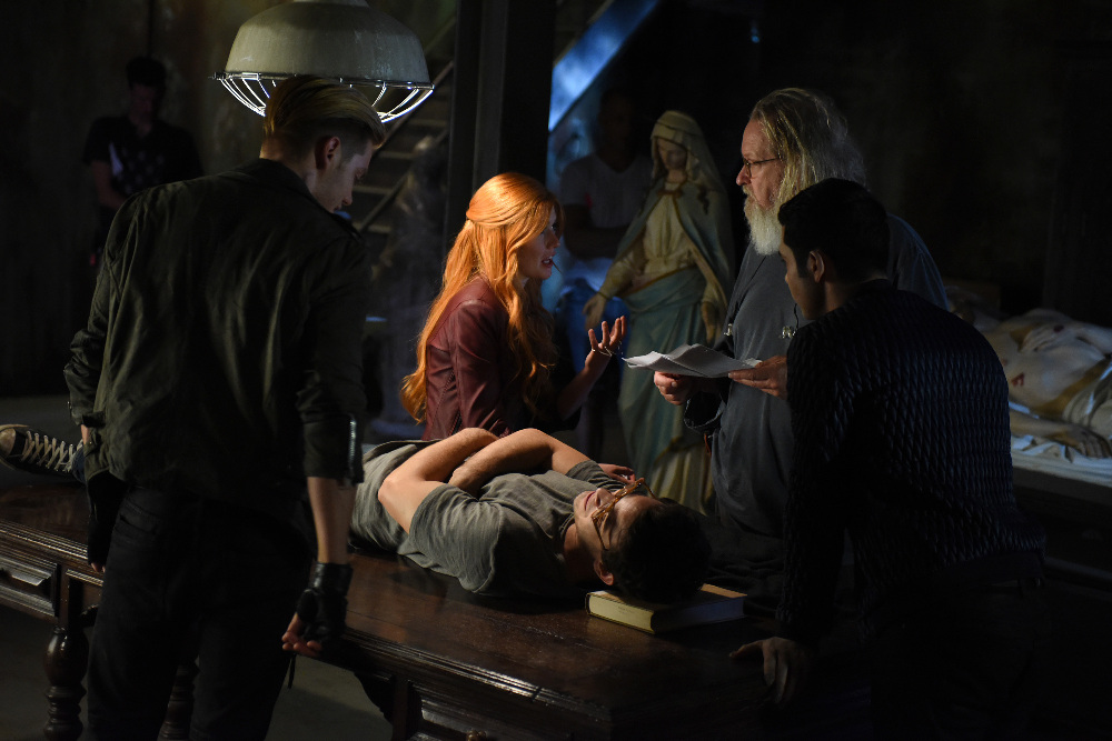 Clary Is Faced With A Devastating Decision Tonight On “Shadowhunters” – Watch A Sneak Peek!
