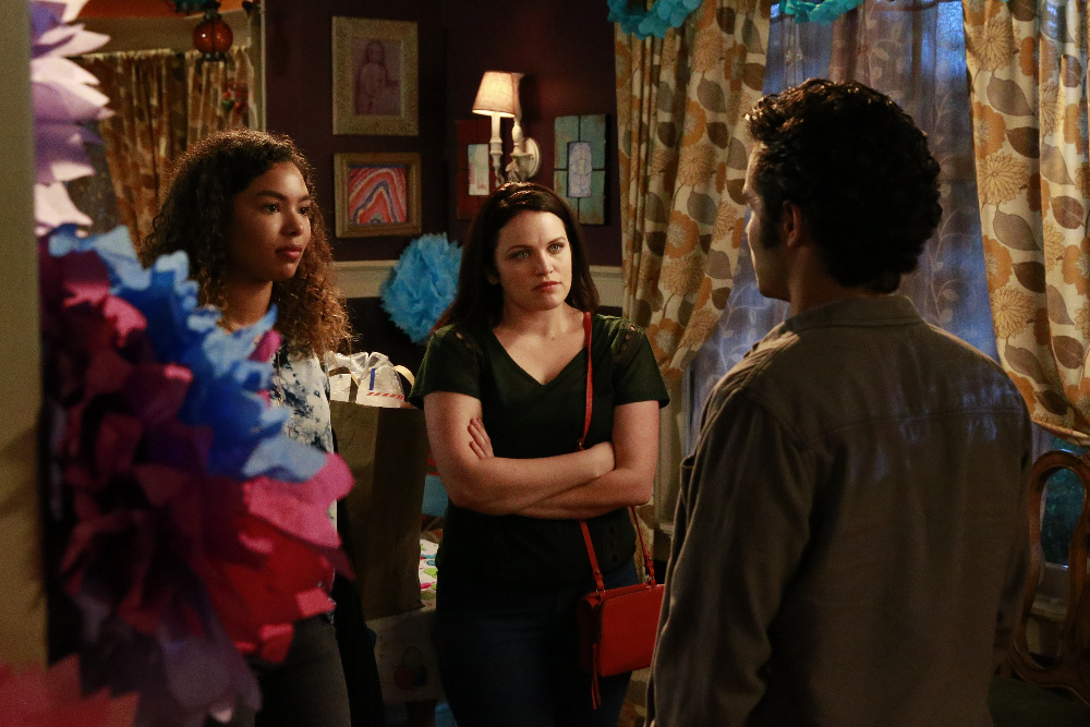 Maddie Fears For Wes’s Sobriety Tonight On “Recovery Road” – Watch A Sneak Peek!