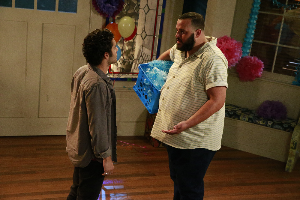 Maddie Fears For Wes’s Sobriety Tonight On “Recovery Road” – Watch A Sneak Peek!