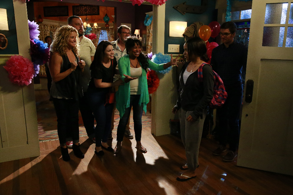 Maddie Fears For Wes’s Sobriety Tonight On “Recovery Road” – Watch A Sneak Peek!