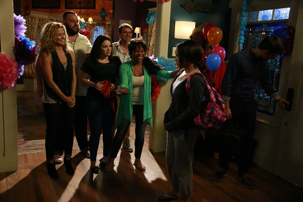 Maddie Fears For Wes’s Sobriety Tonight On “Recovery Road” – Watch A Sneak Peek!