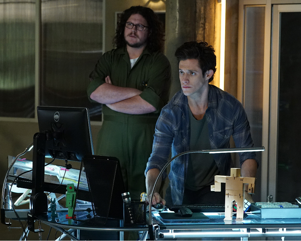 The Stitchers Program Kicks Off Version 2.0 Tonight On The Season Premiere Of “Stitchers” – Watch A Sneak Peek!