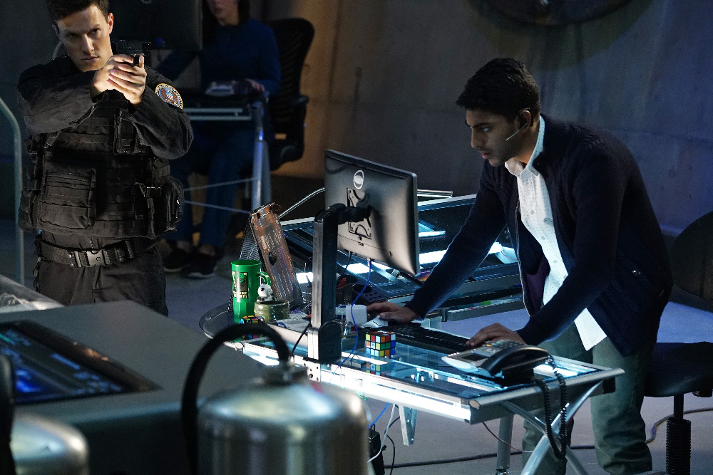 The Stitchers Program Kicks Off Version 2.0 Tonight On The Season Premiere Of “Stitchers” – Watch A Sneak Peek!