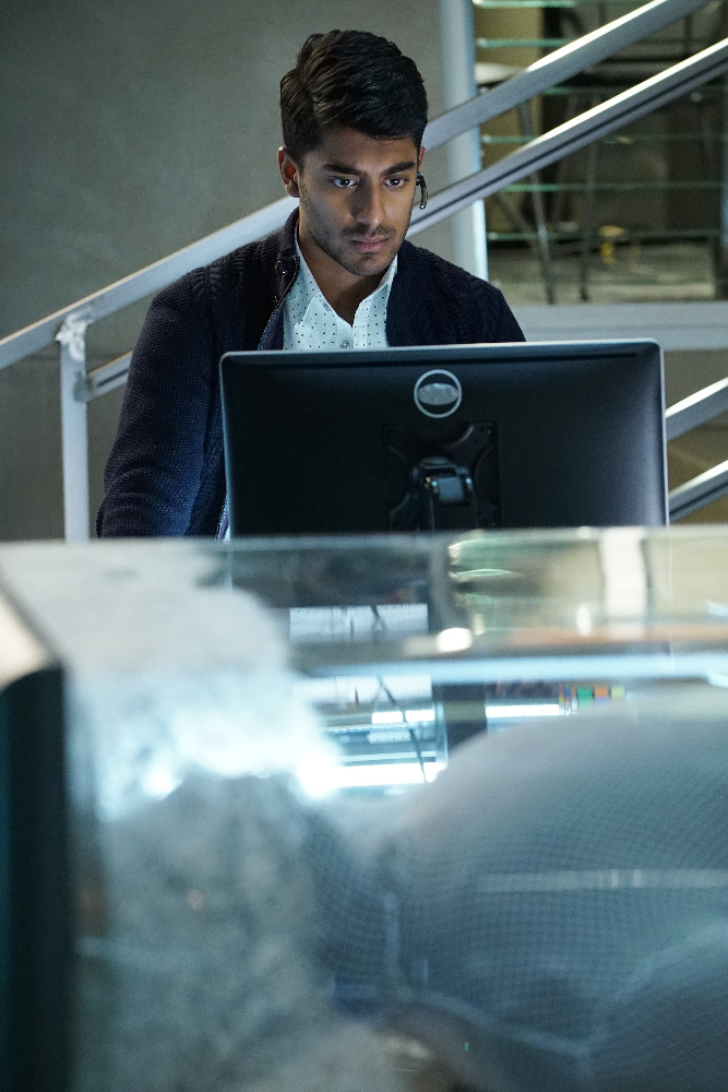 The Stitchers Program Kicks Off Version 2.0 Tonight On The Season Premiere Of “Stitchers” – Watch A Sneak Peek!