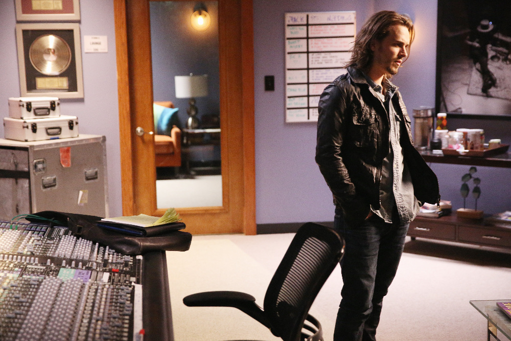 Layla Sets Her Sights On Avery Tonight On “Nashville” – Details Here!