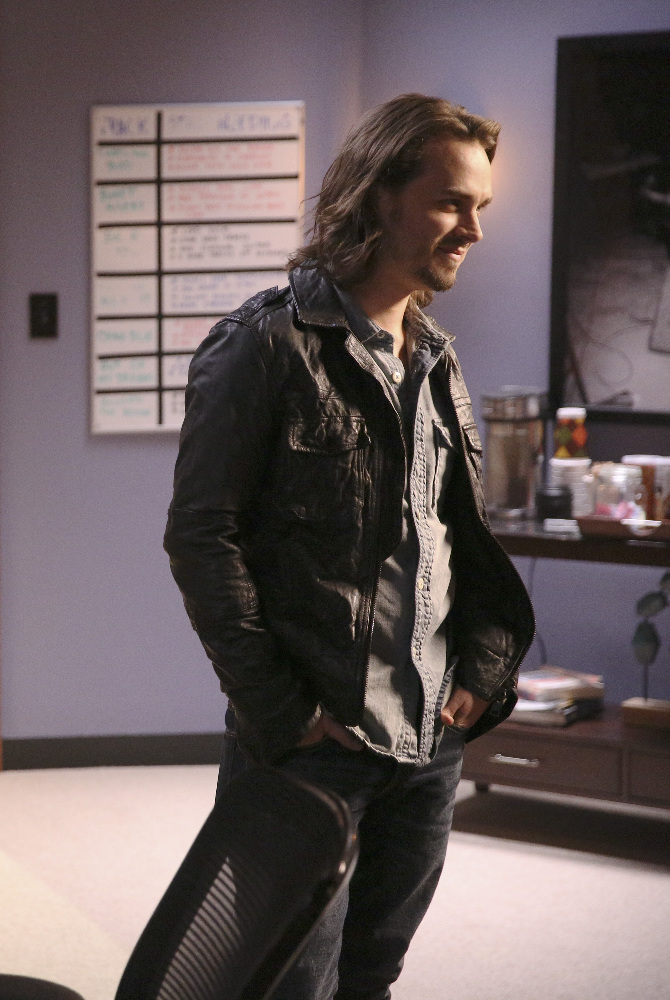 Layla Sets Her Sights On Avery Tonight On “Nashville” – Details Here!