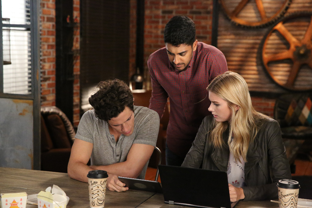 Kirsten Meets Her Match Tonight On “Stitchers” – Watch A Sneak Peek!