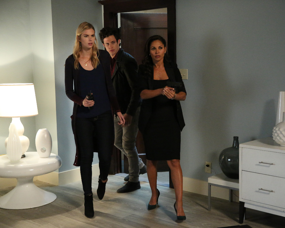 Kirsten Meets Her Match Tonight On “Stitchers” – Watch A Sneak Peek!