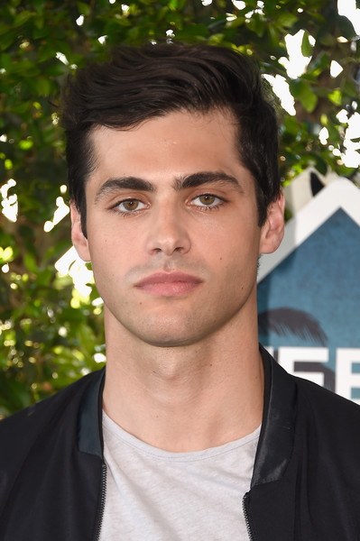 2016 Teen Choice Awards – Teal Carpet Arrivals