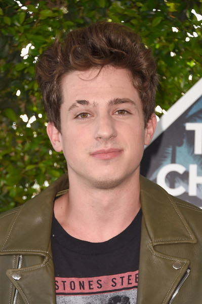 2016 Teen Choice Awards – Teal Carpet Arrivals