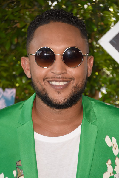 2016 Teen Choice Awards – Teal Carpet Arrivals