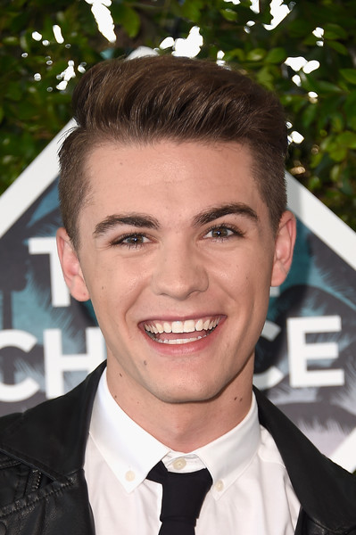 2016 Teen Choice Awards – Teal Carpet Arrivals