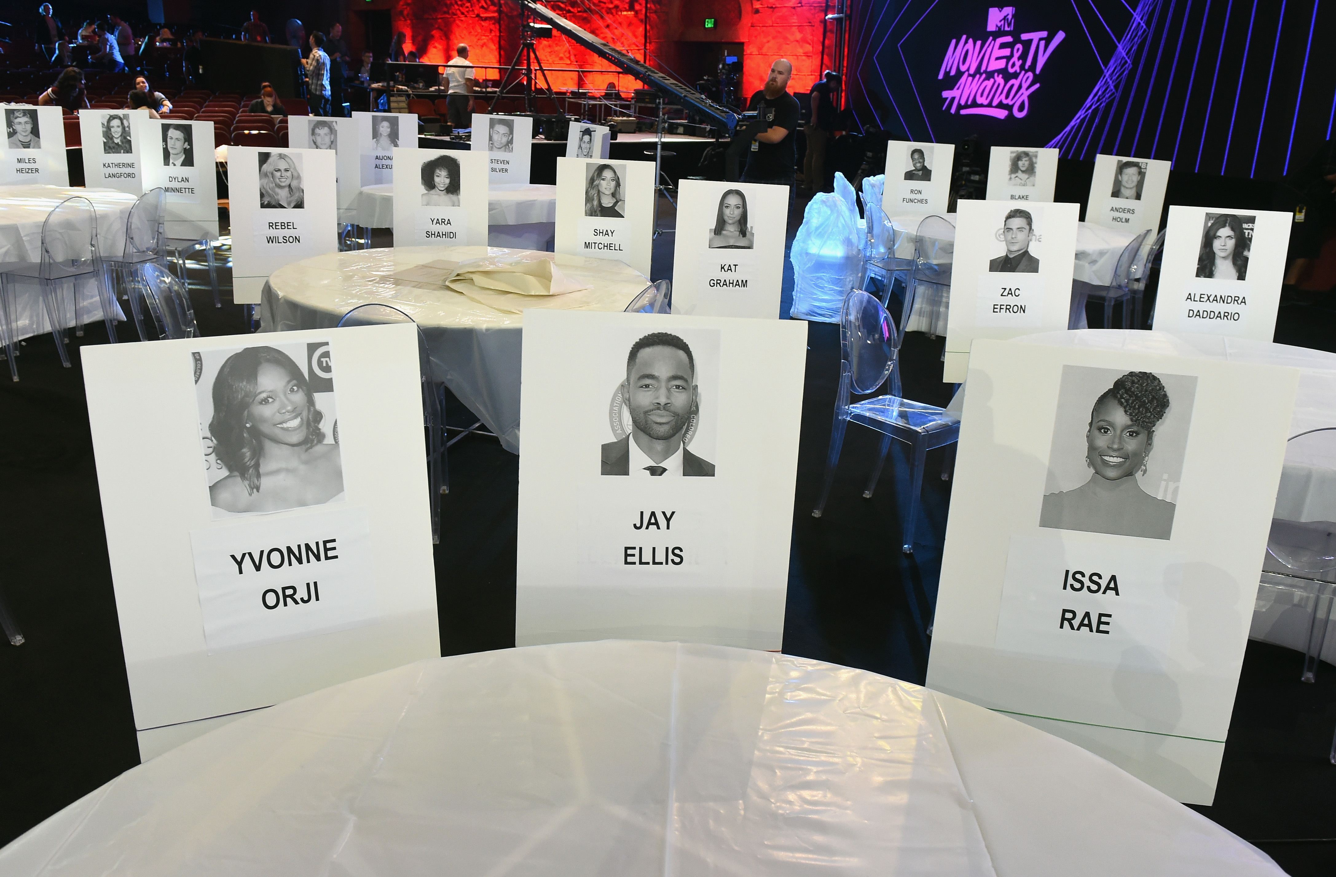 Noah Cyrus Teases Celeb Guests and Performance at 2017 MTV Movie & TV Awards