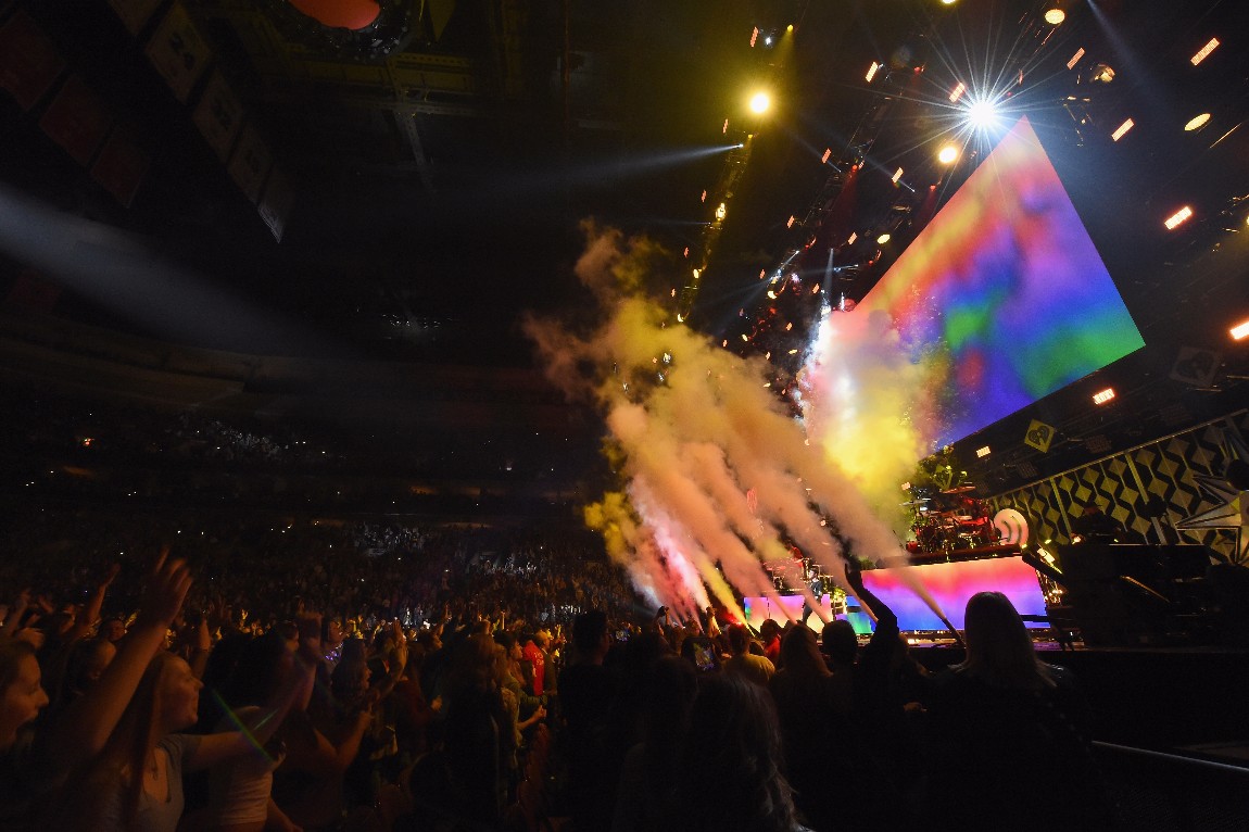 Niall Horan, Sabrina Carpenter & More Rocked Q102’s Jingle Ball in Philadelphia