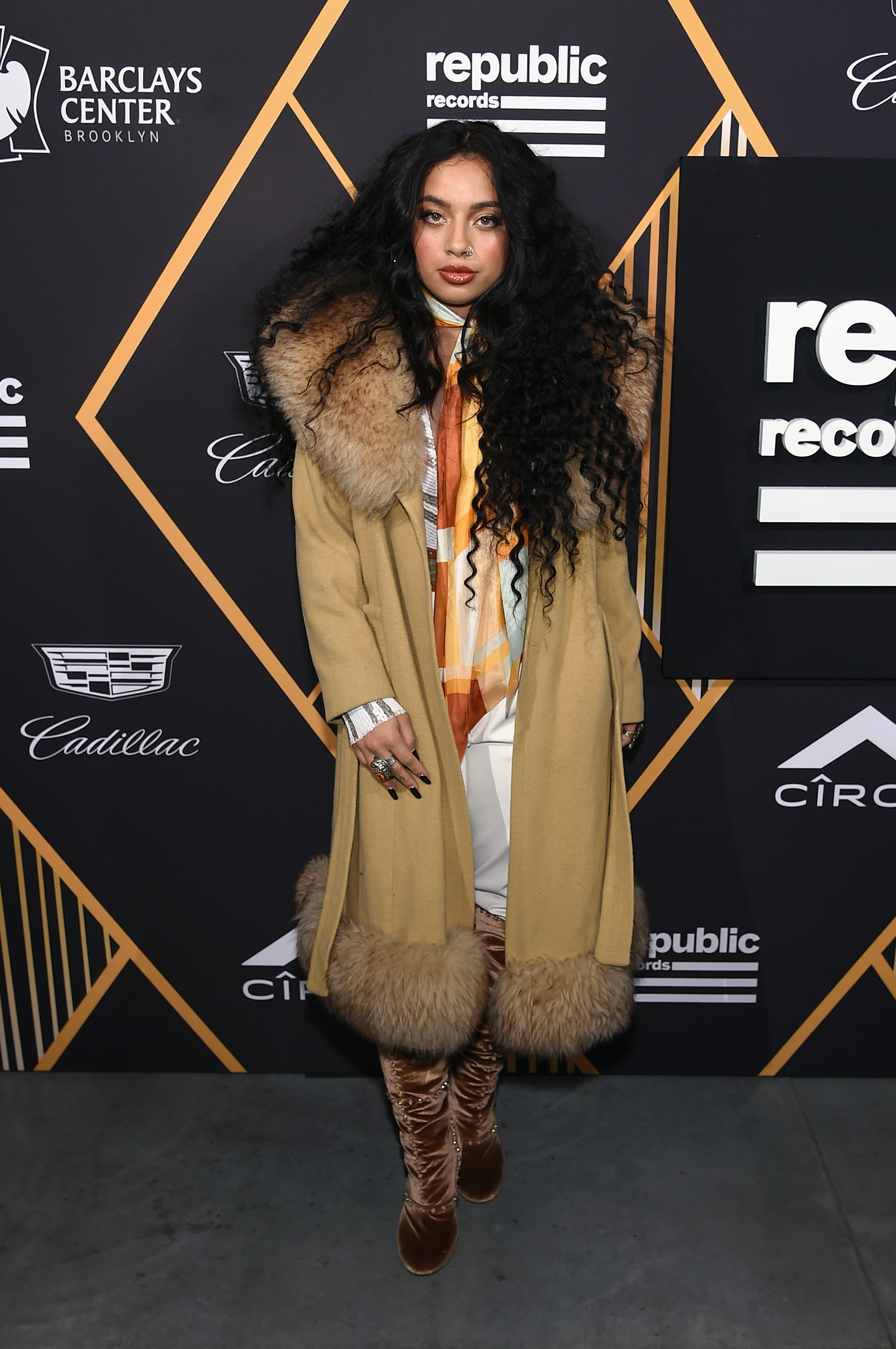 Lorde Receives RIAA Diamond Certification at Republic Records’ Pre-GRAMMY Awards Bash