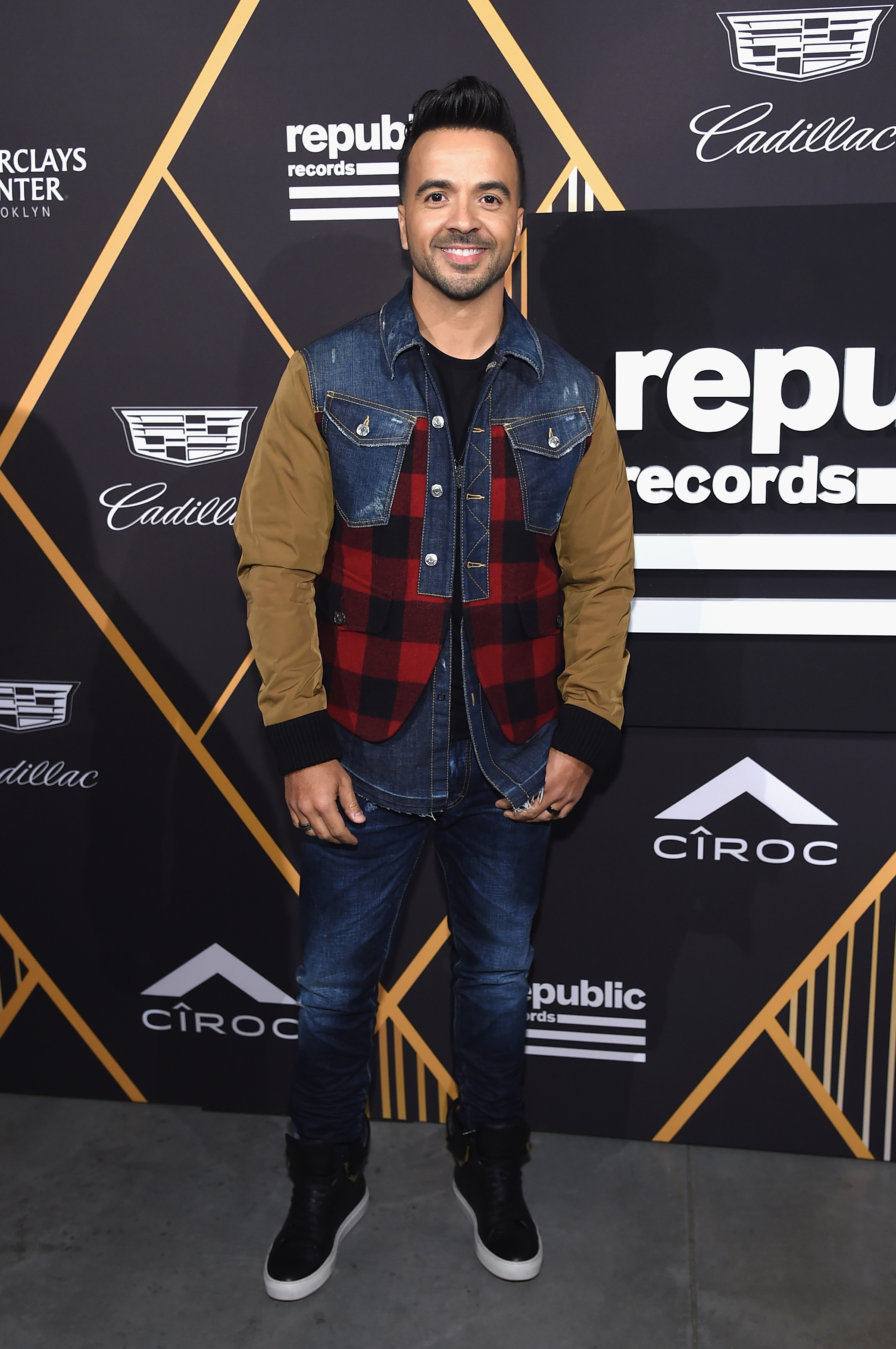 Lorde Receives RIAA Diamond Certification at Republic Records’ Pre-GRAMMY Awards Bash