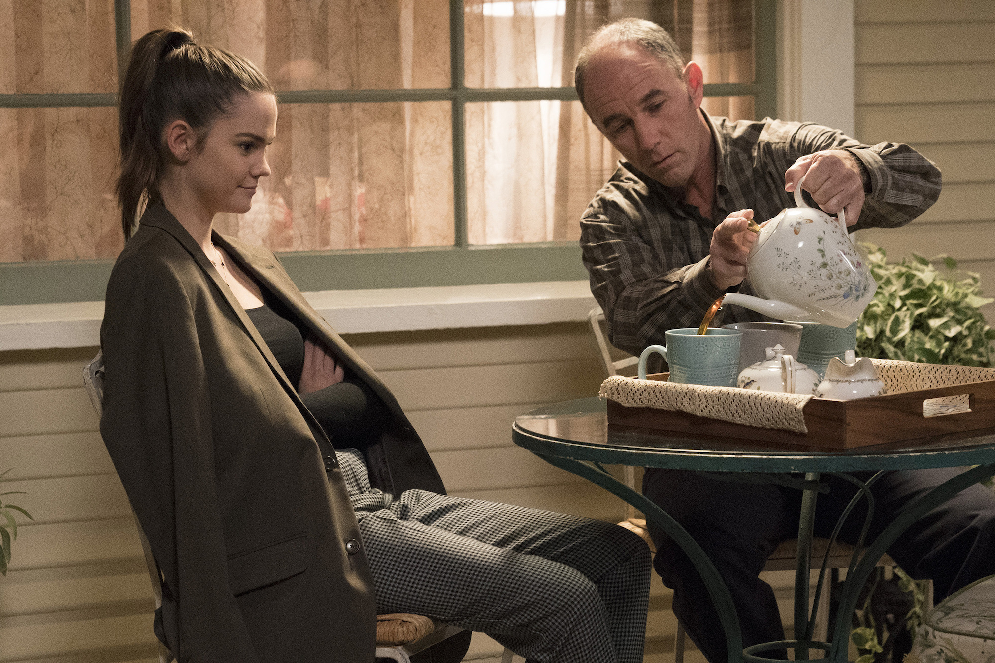 Jude and Callie Have Dinner with Donald on Tonight’s Episode of “The Fosters”