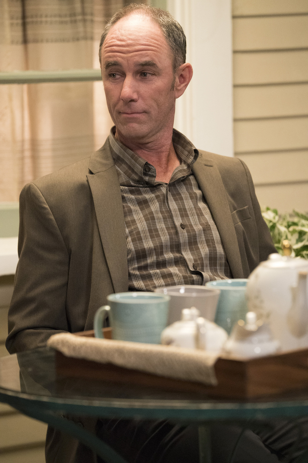 Jude and Callie Have Dinner with Donald on Tonight’s Episode of “The Fosters”