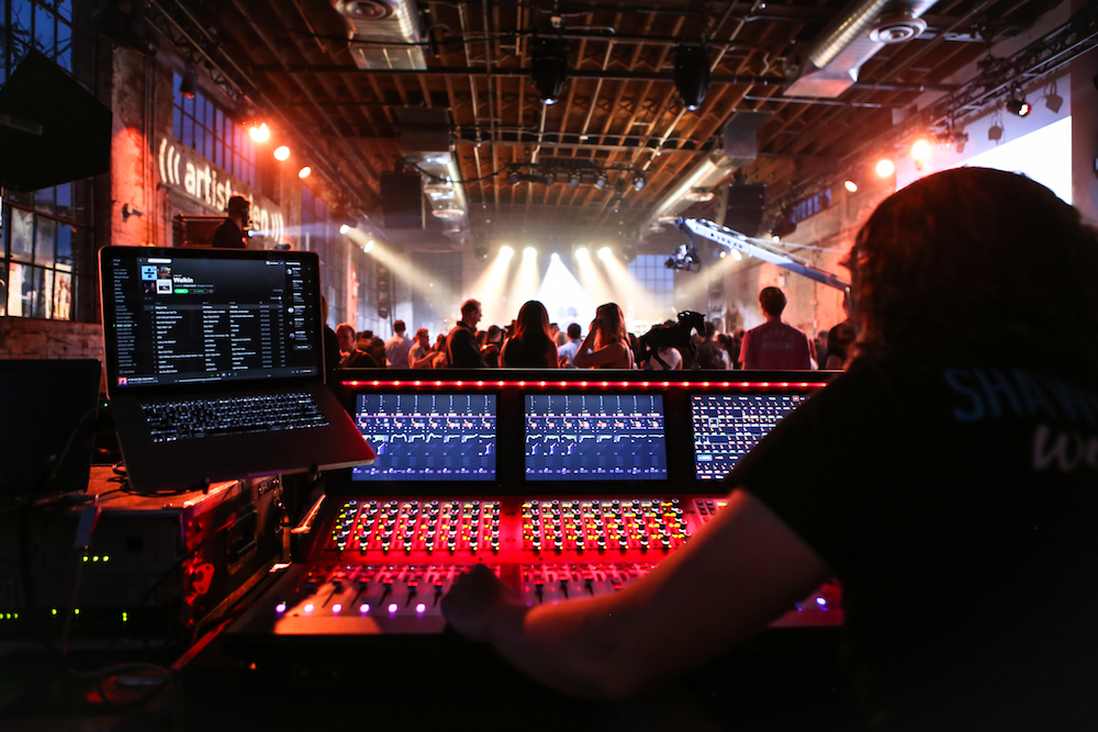 Shawn Mendes Kicks Off Rolling Stone’s Relaunch with Intimate Concert in New York City