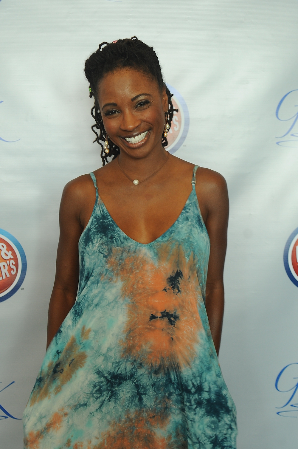 Here’s All the Swag Celebs Received at the 2018 Teen Choice Awards Gift Lounge with GBK Productions