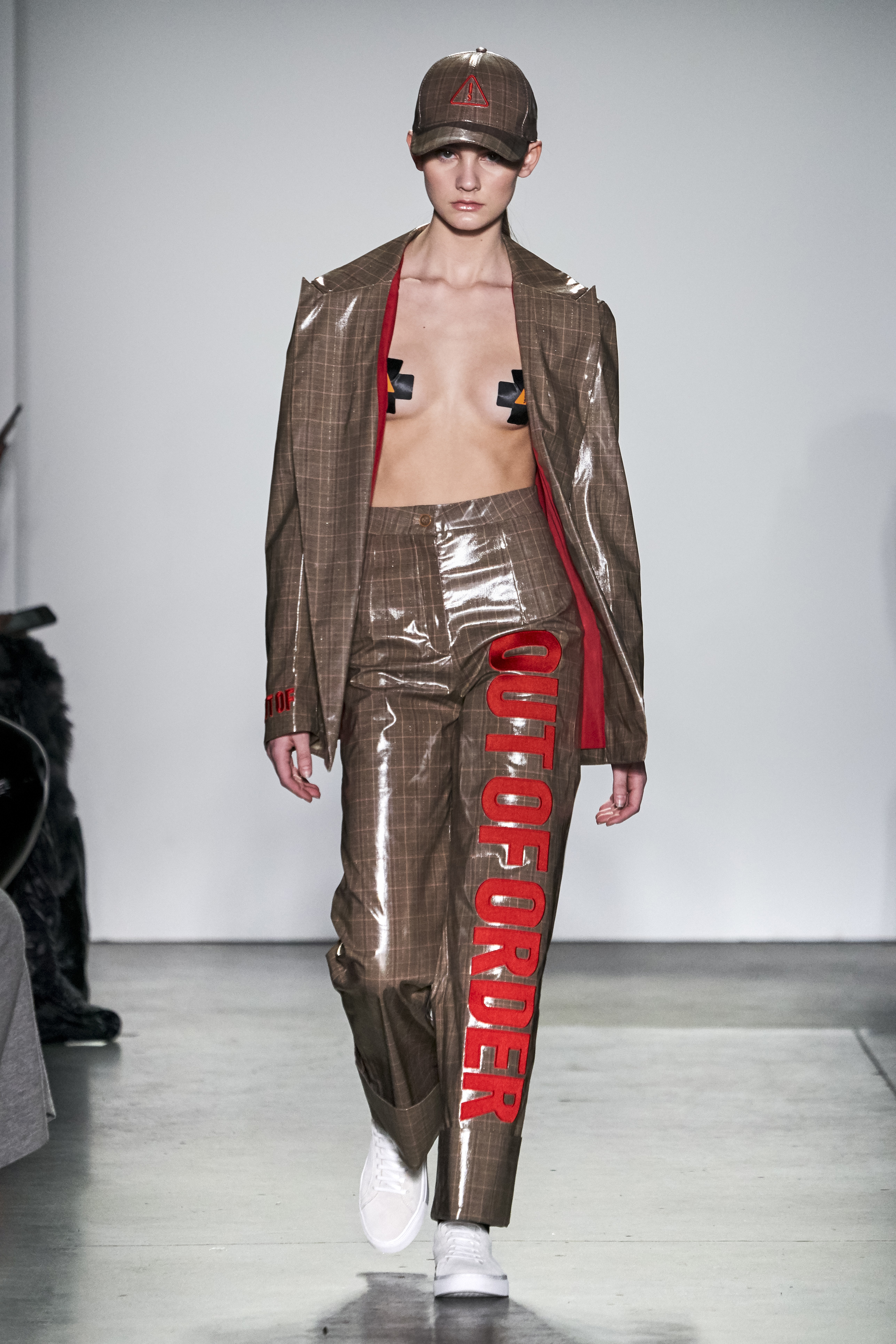 Over a Dozen Designers Take Pier 59 Studios During Oxford Fashion Studio’s NYFW Presentation