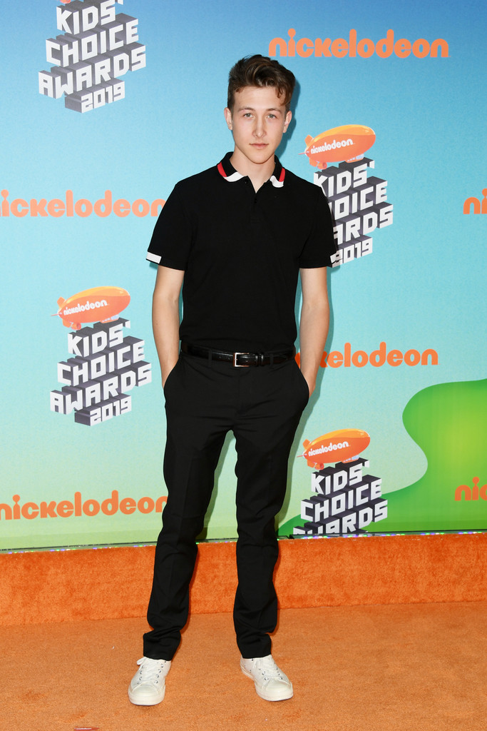 Lana Condor, Migos, Jace Norman & More Hit Up the 2019 Kids’ Choice Awards – Orange Carpet Arrivals