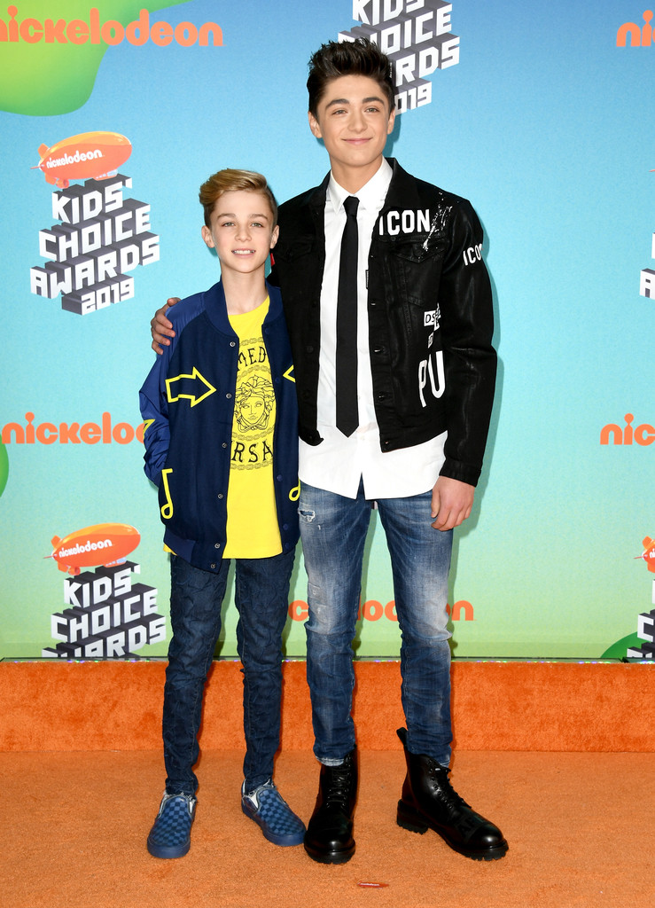 Lana Condor, Migos, Jace Norman & More Hit Up the 2019 Kids’ Choice Awards – Orange Carpet Arrivals