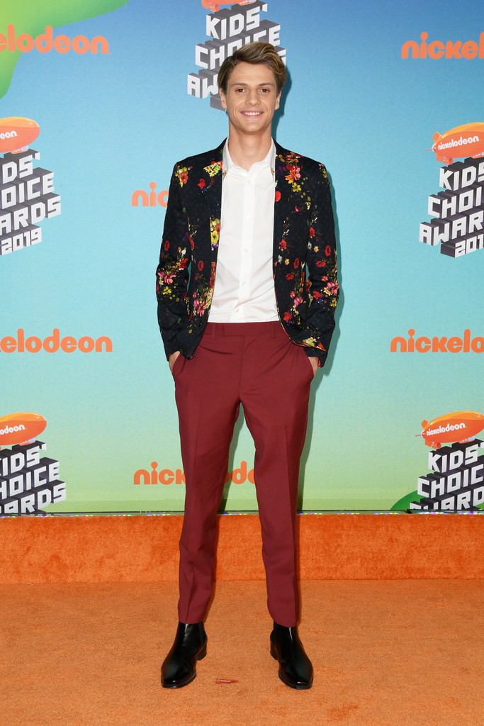 Lana Condor, Migos, Jace Norman & More Hit Up the 2019 Kids’ Choice Awards – Orange Carpet Arrivals