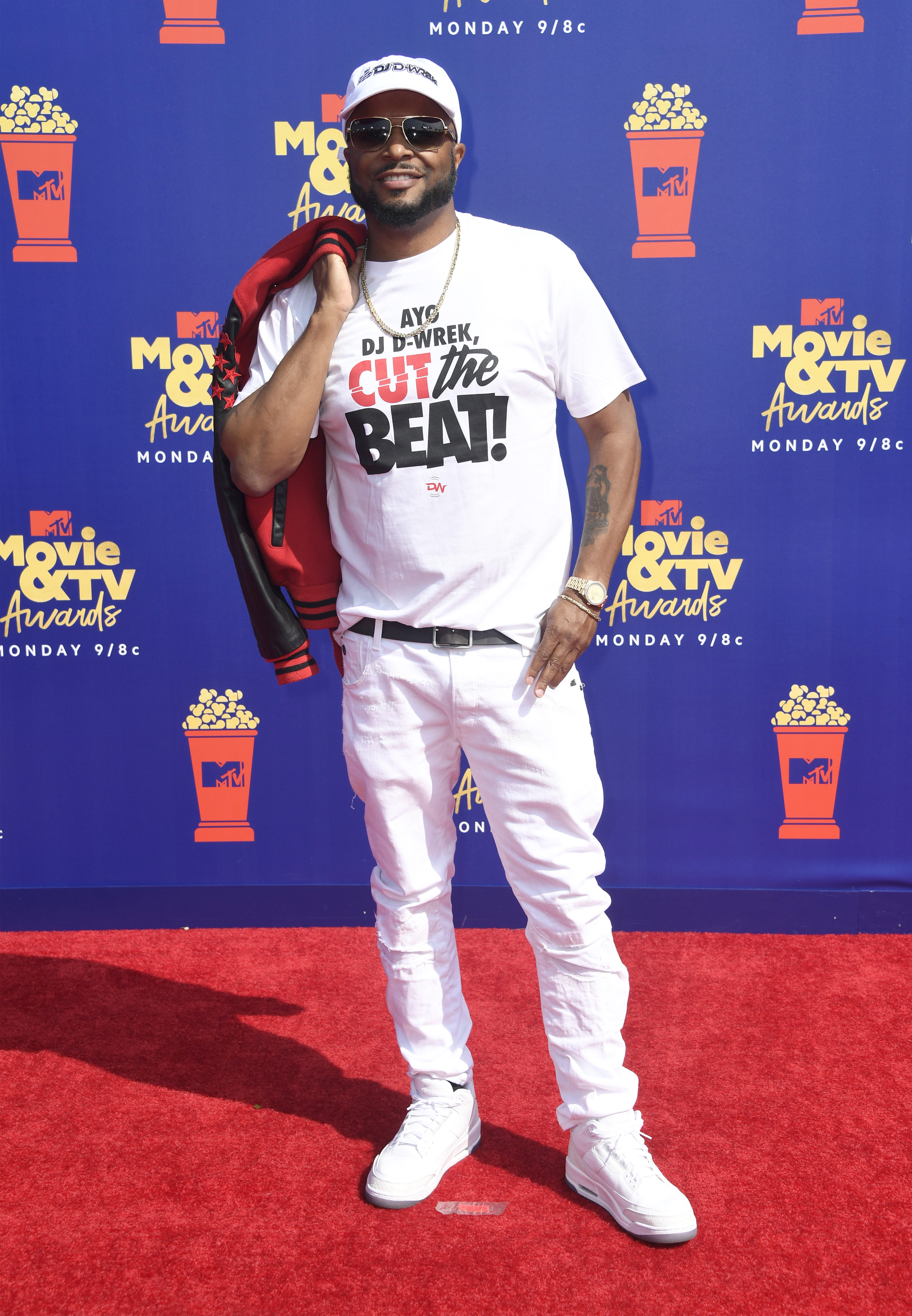 Ross Lynch, Lana Condor, Noah Centineo, Kiernan Shipka & More Hit Up the 2019 MTV Movie & TV Awards – Red Carpet Arrivals