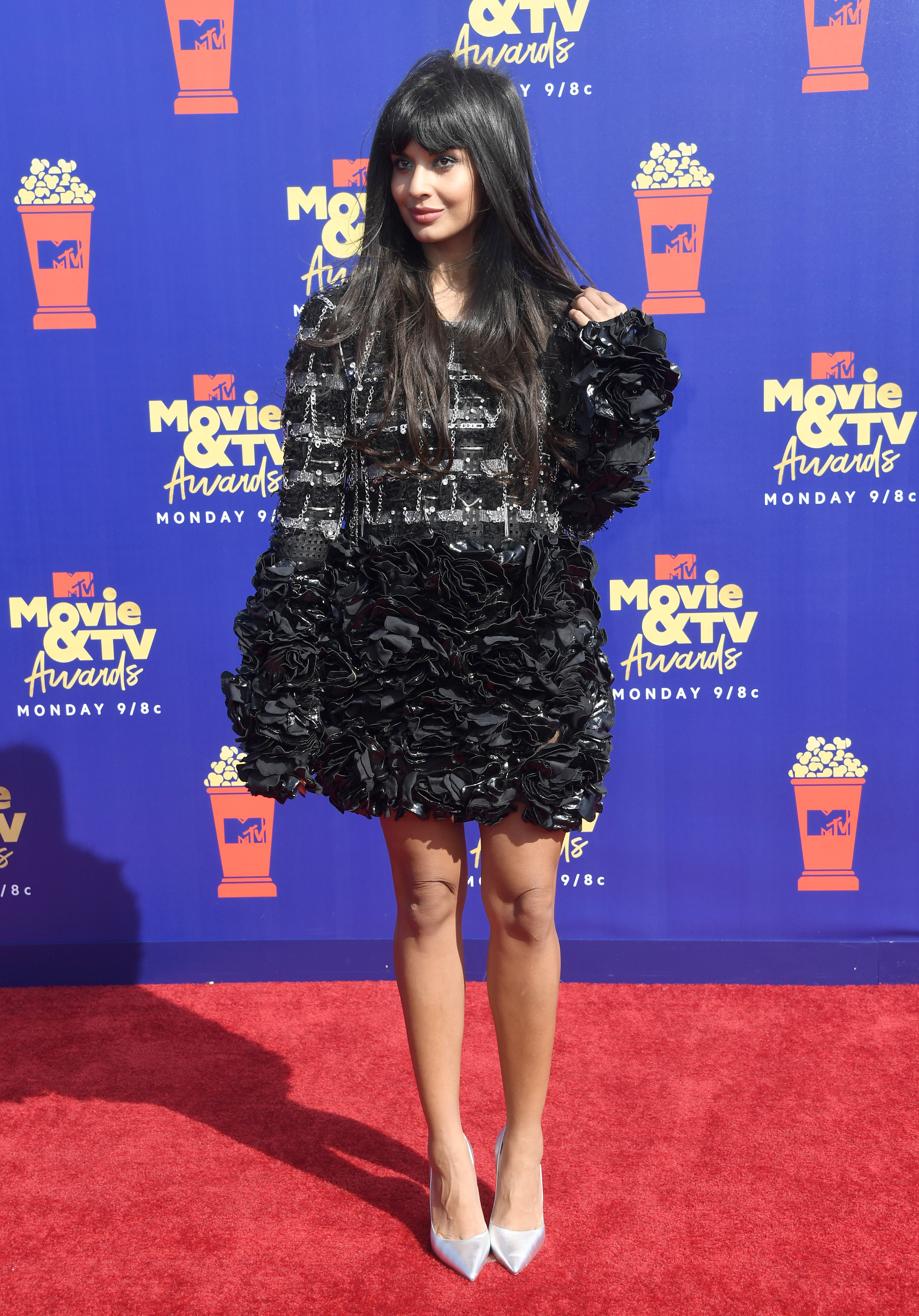 Ross Lynch, Lana Condor, Noah Centineo, Kiernan Shipka & More Hit Up the 2019 MTV Movie & TV Awards – Red Carpet Arrivals