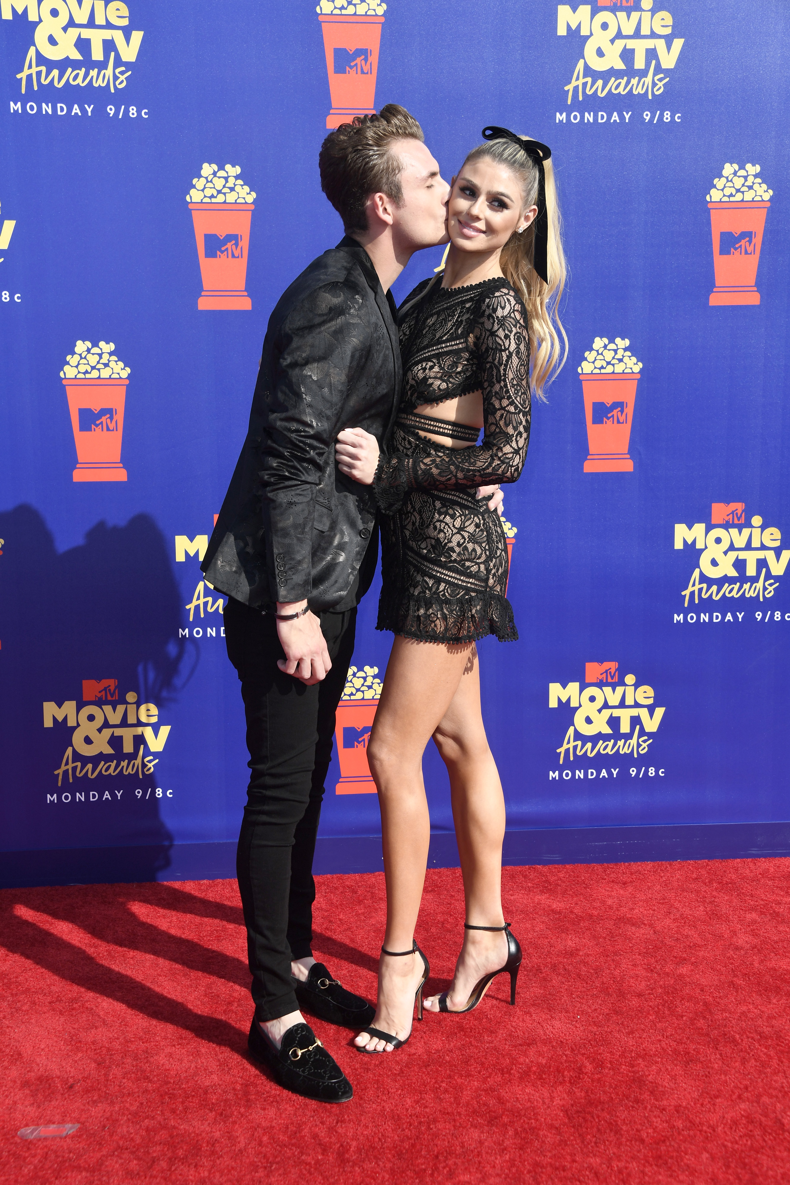 Ross Lynch, Lana Condor, Noah Centineo, Kiernan Shipka & More Hit Up the 2019 MTV Movie & TV Awards – Red Carpet Arrivals