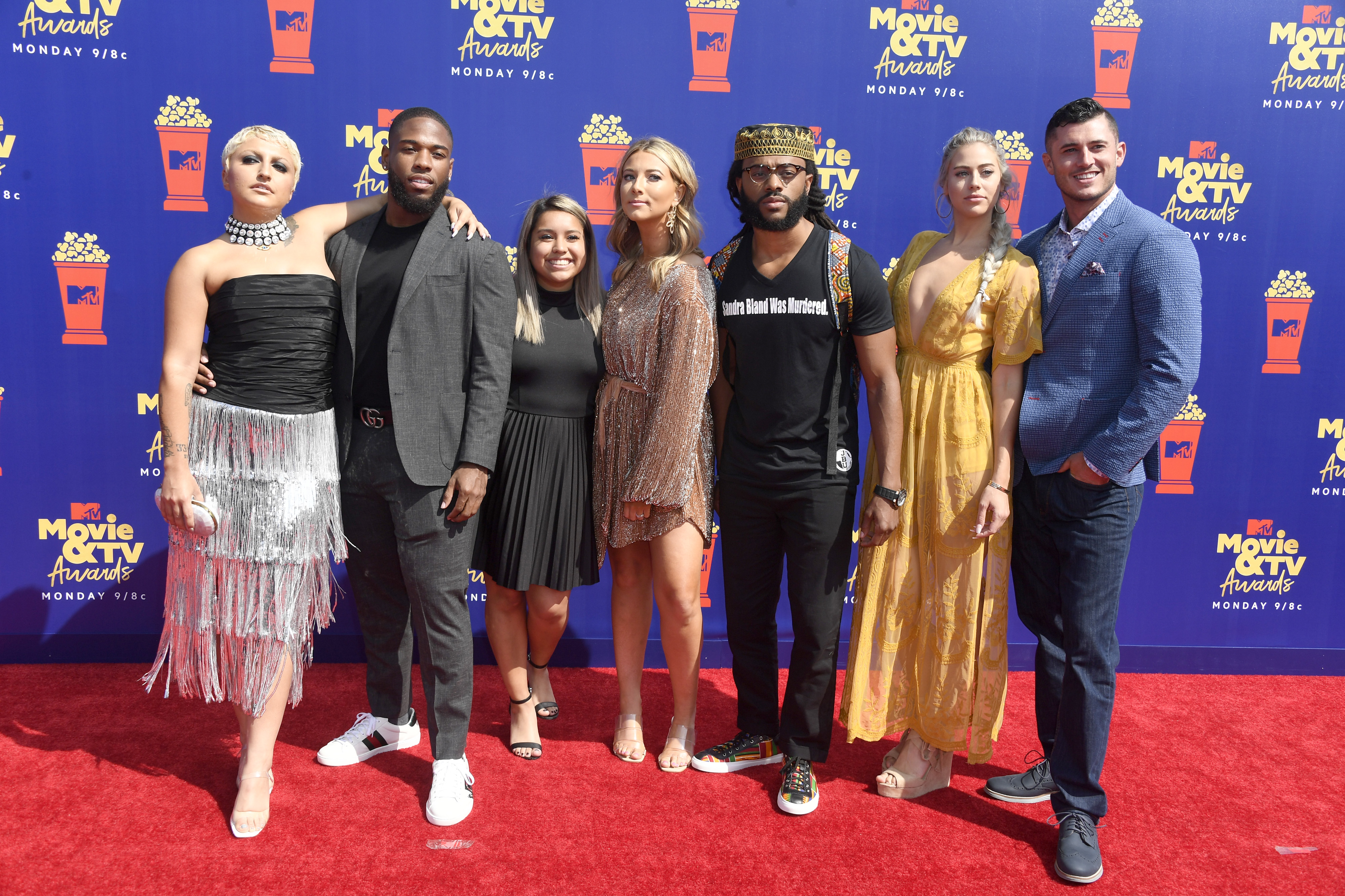 Ross Lynch, Lana Condor, Noah Centineo, Kiernan Shipka & More Hit Up the 2019 MTV Movie & TV Awards – Red Carpet Arrivals