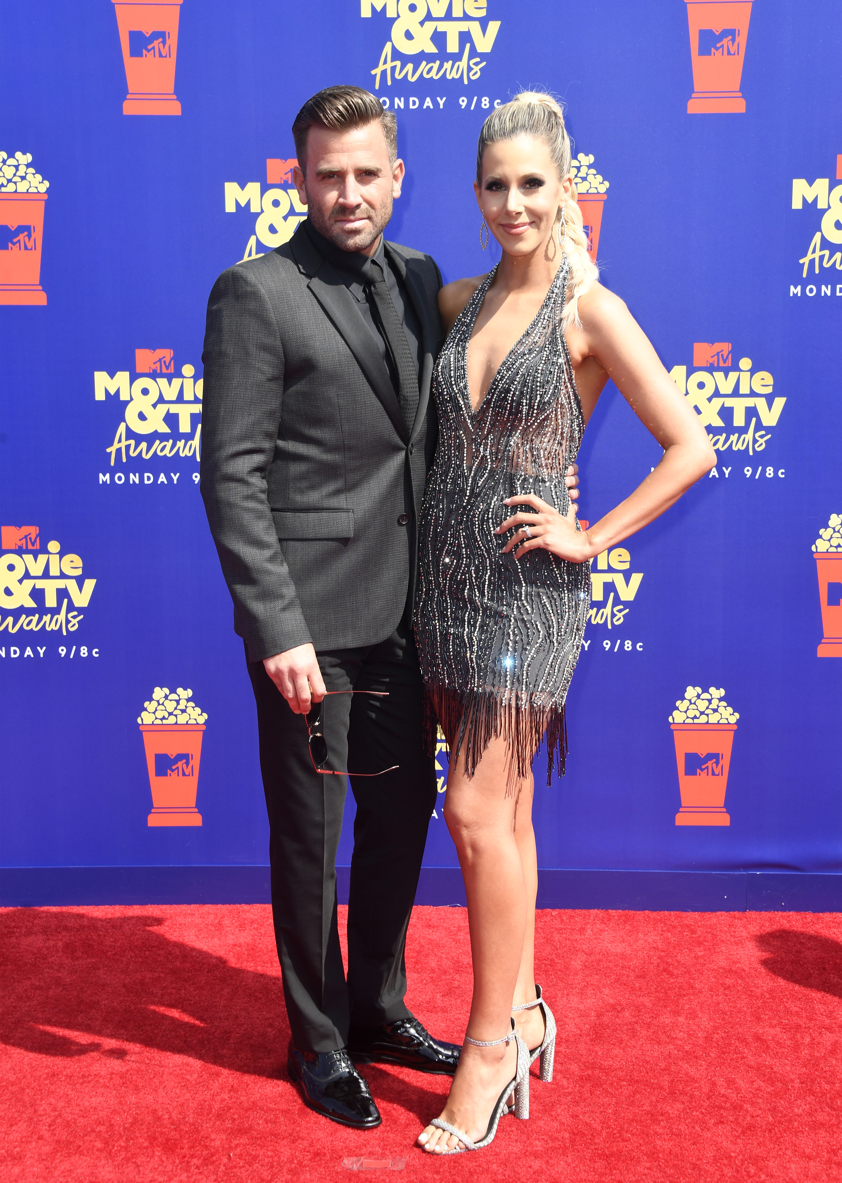 Ross Lynch, Lana Condor, Noah Centineo, Kiernan Shipka & More Hit Up the 2019 MTV Movie & TV Awards – Red Carpet Arrivals