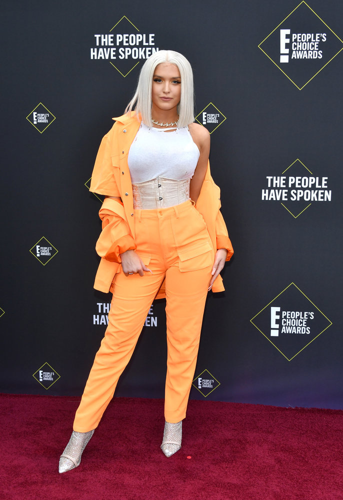 2019 E! People’s Choice Awards: See All the Best Looks from the Red Carpet