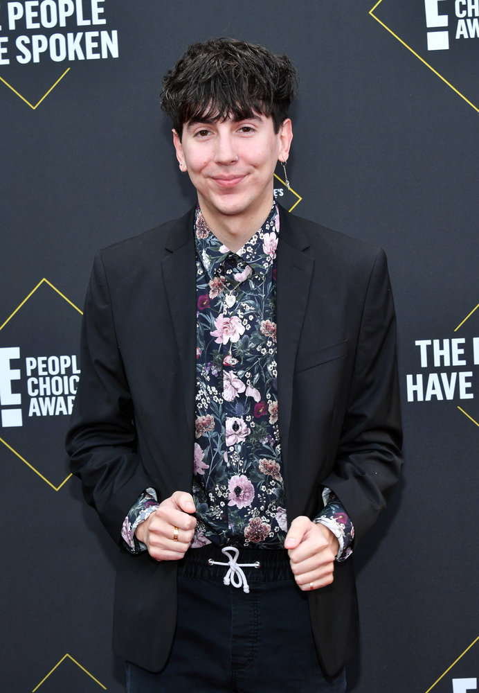 2019 E! People’s Choice Awards: See All the Best Looks from the Red Carpet