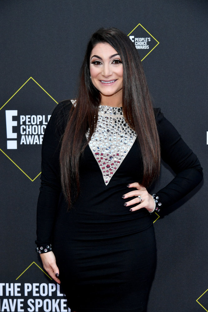 2019 E! People’s Choice Awards: See All the Best Looks from the Red Carpet