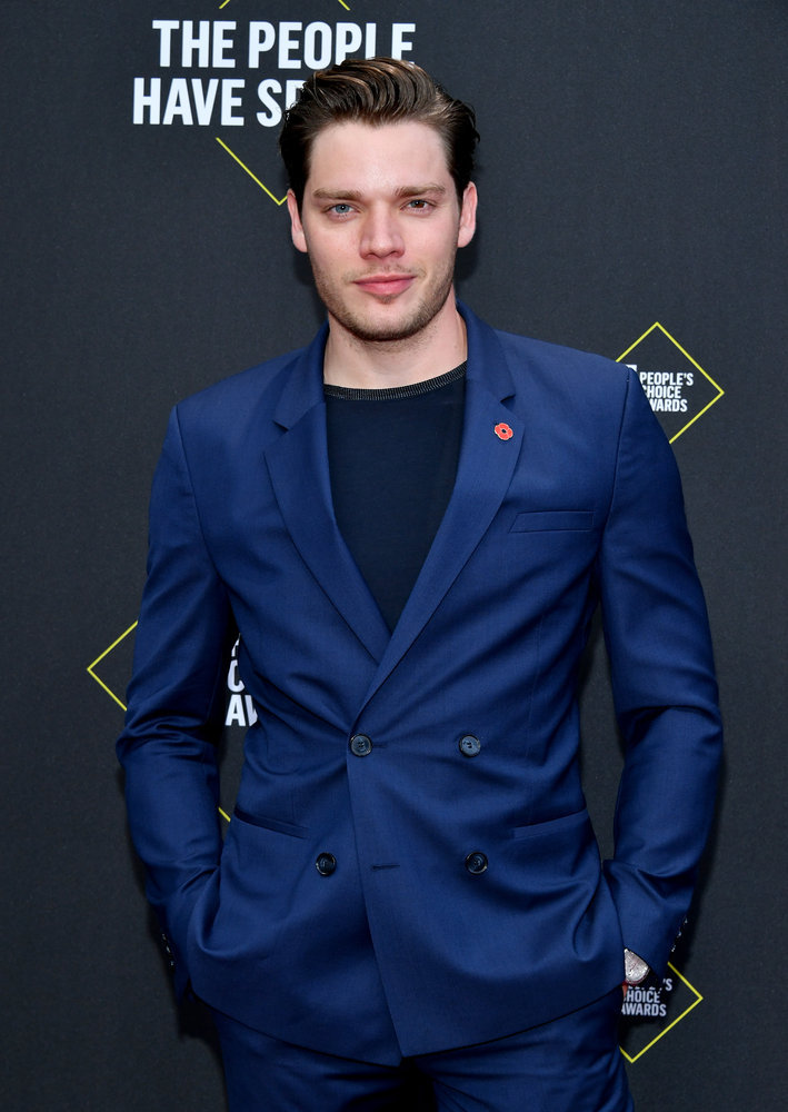 2019 E! People’s Choice Awards: See All the Best Looks from the Red Carpet