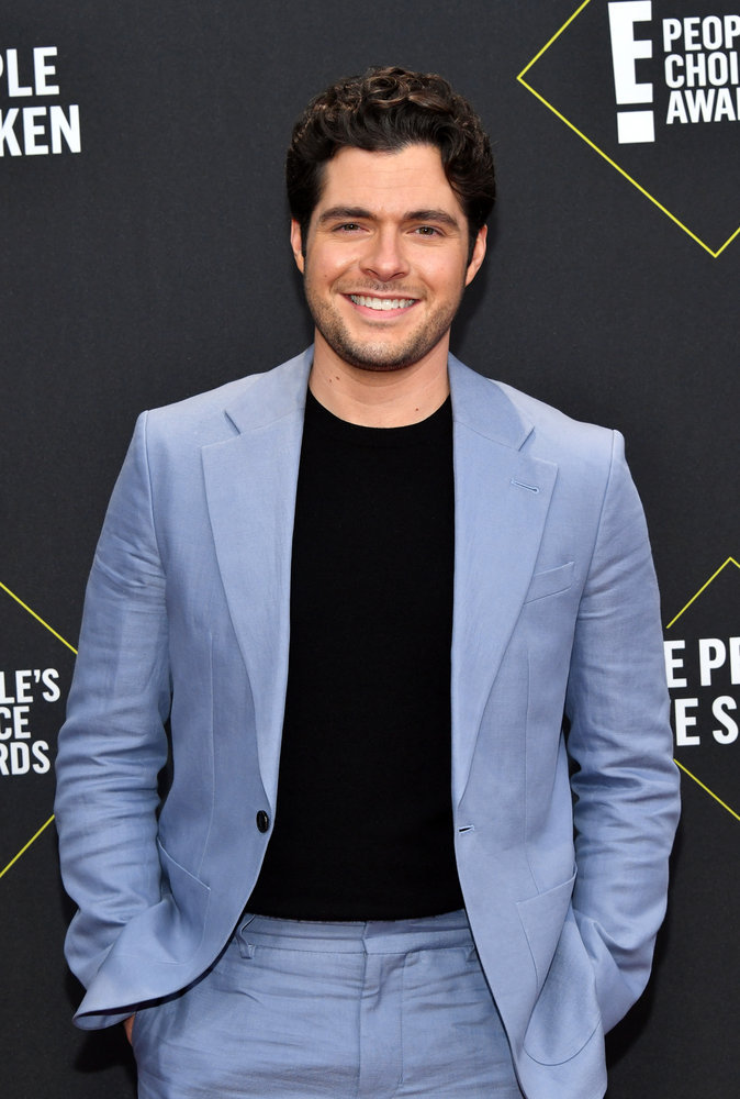 2019 E! People’s Choice Awards: See All the Best Looks from the Red Carpet