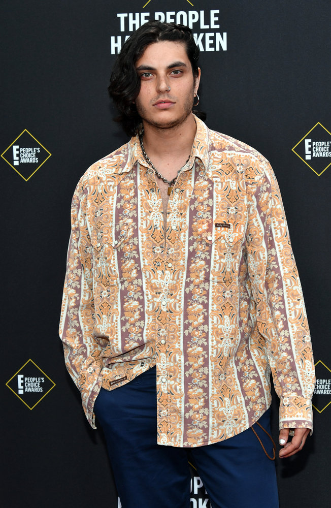 2019 E! People’s Choice Awards: See All the Best Looks from the Red Carpet